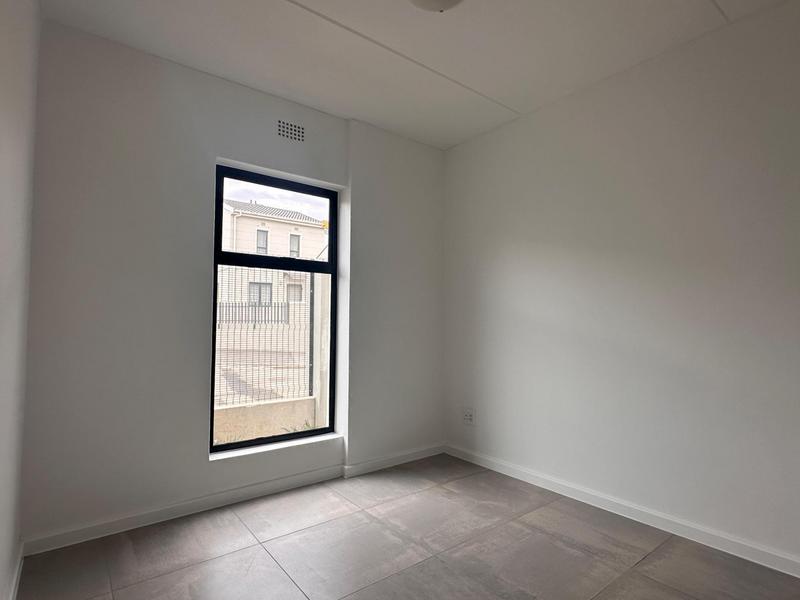 To Let 2 Bedroom Property for Rent in Parklands East Western Cape